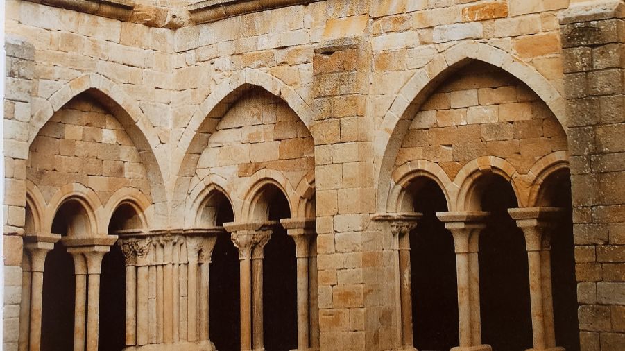 Claustro restaurado de Santa_Maria_la-Real