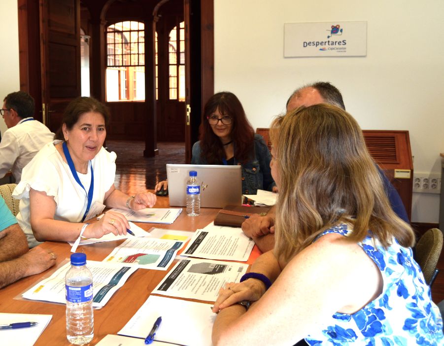 Equipo del Observatorio de las Ocupaciones reunido