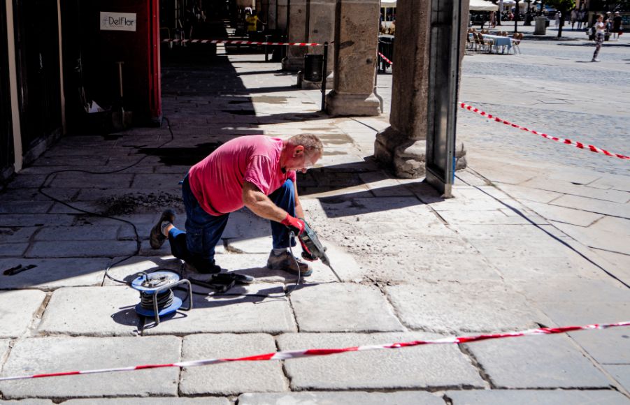 14. trabajador mayor obra