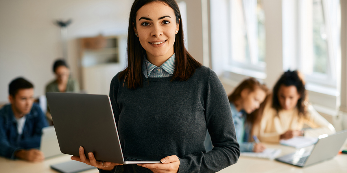 Conoce más sobre la situación de empleo de las titulaciones 