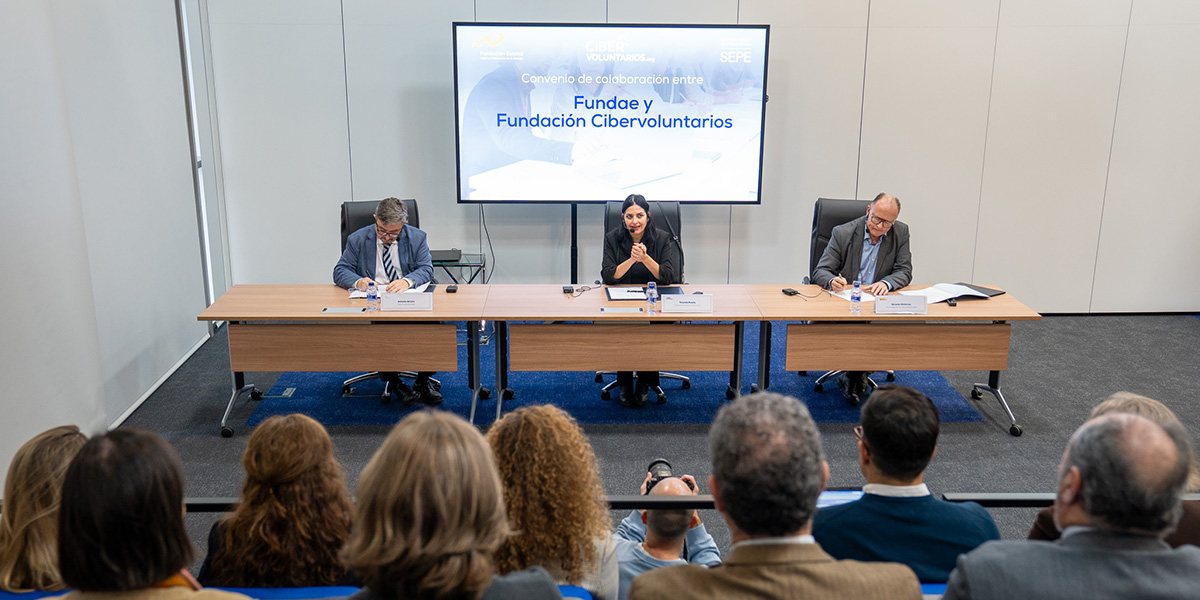 Fundae, SEPE y Fundación Cibervoluntarios se unen para reducir la brecha digital a través del Digitalízate
